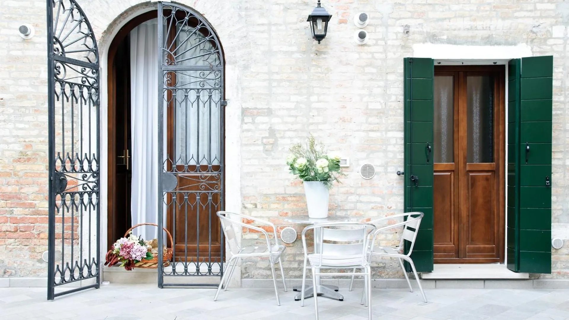 Corte Dei Santi Venice Italy